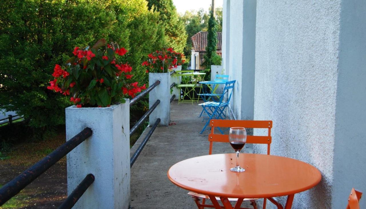 White Grape Inn Piégut-Pluviers Kültér fotó